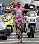 due ruote in rosa by fabrizio delmati